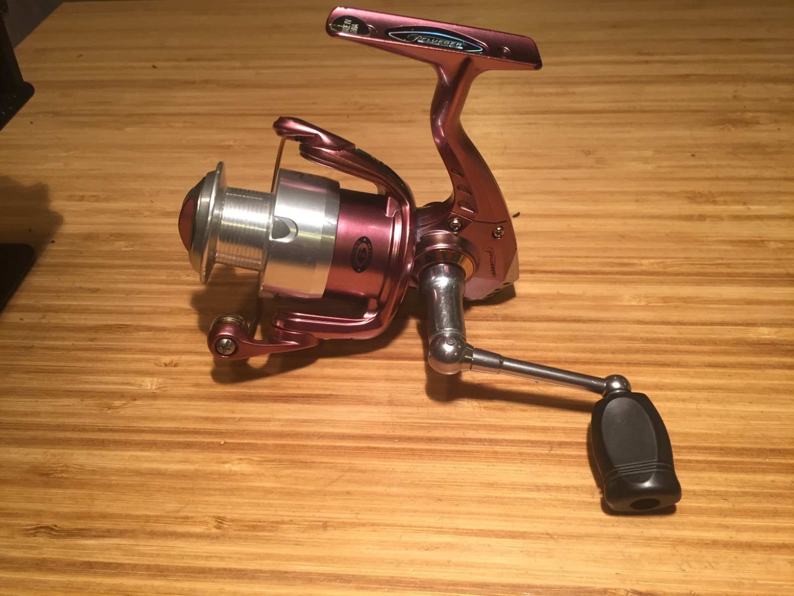 Pflueger Lady Endeavor CENDL35 Spinning Reel &ndash; NEW OTHER; in EXCELLENT Condition
