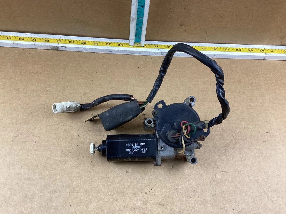 Mazda RX-7 1986-1991 delantero derecho lado pasajero faros emergentes motor FB0151661 Foto 3 de 4