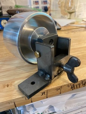 belt grinder tracking mechanism