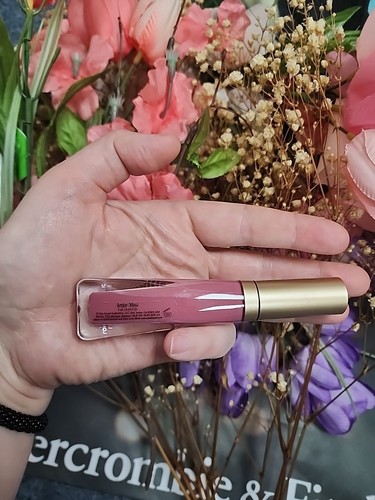 Too Faced Melted Matte Liquid Lipstick Into You - Picture 2 of 3