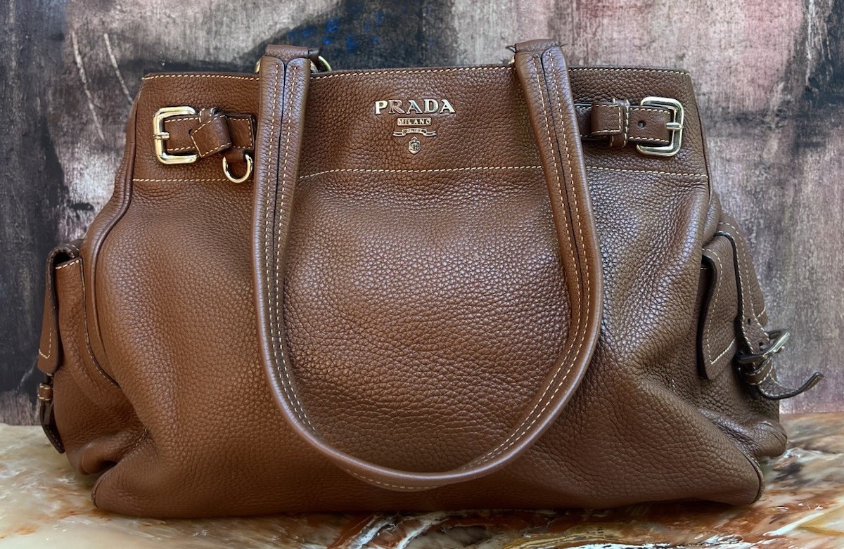 【PRADA】VITTELLO DAINO トートバッグ PRADA Vitello Daino Large Leather Black Tote Shoulder Bag