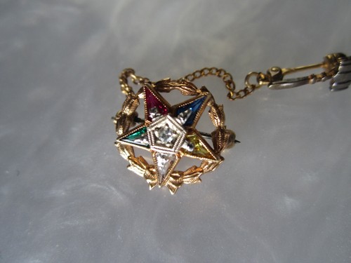 VINTAGE 10K GOLD GENUINE DIAMOND SAPPHIRE EMERALD EASTERN STAR FREE MASON BROOCH - Picture 13 of 17
