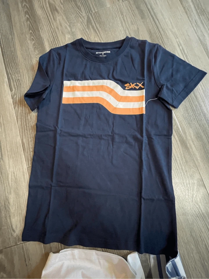 NWOT Skechers T-shirt bundle Boys Size Medium Foto 4 de 4