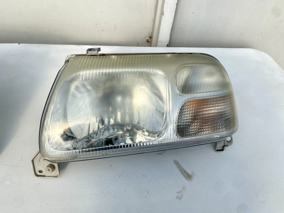 Par de faros diestro derecho suzuki grand vitara 1999-05 Foto 3 de 4