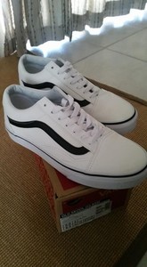 clarks perforated slip on