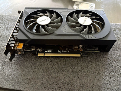 GIGABYTE NVIDIA GeForce RTX 8GB GDDR6 Dual Fan HDMI PCIe x16 8-Pin
