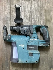 MAKITA XRH01 18V Rotary Hammer Drill & Dust Extractor DX01 - Tool Only