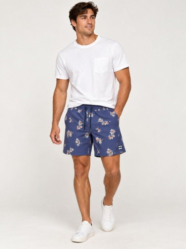 NWT Men’s XXL Layback Floral Swim Trunks Boardshorts Navy Blue Tropica