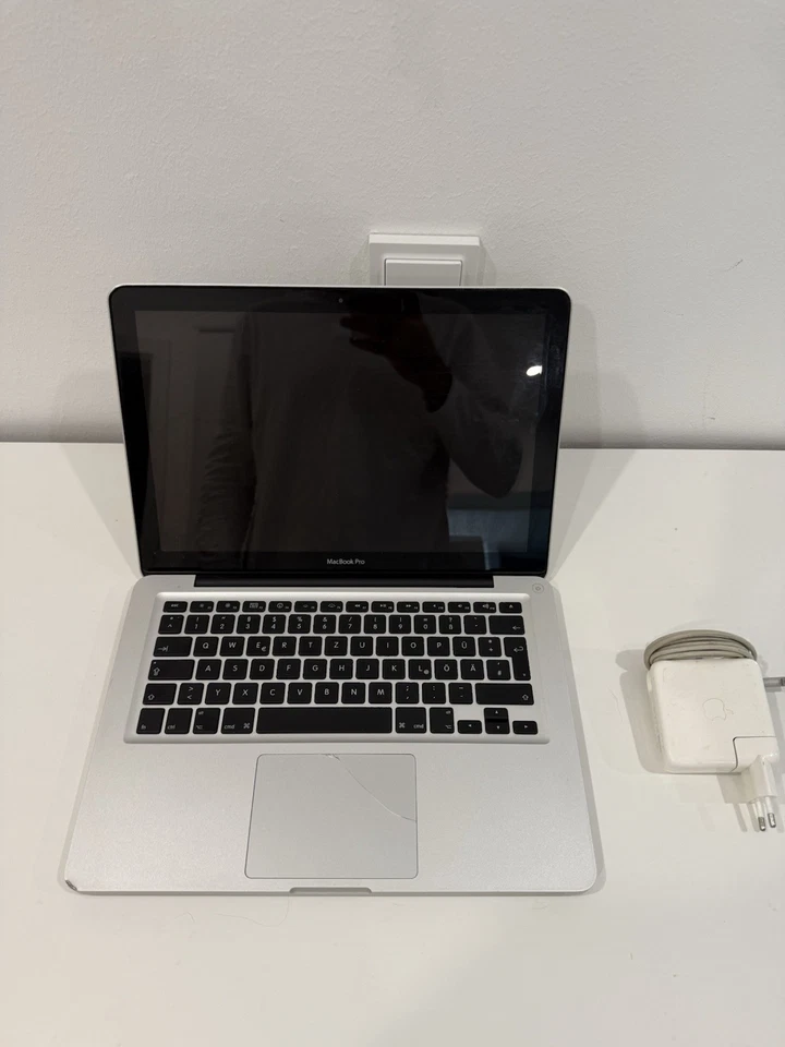 Apple MacBook Pro 13 Early 2011 Silber A1278 512 GB SSD 8 GB RAM Core I5 - Bild 2 von 4