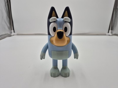 Game Mainline Hide and Seek Figure