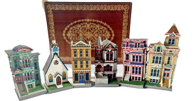 Lefton Victorian Queens Gazette House Wall Hanging, Display HO Figurine, 1995