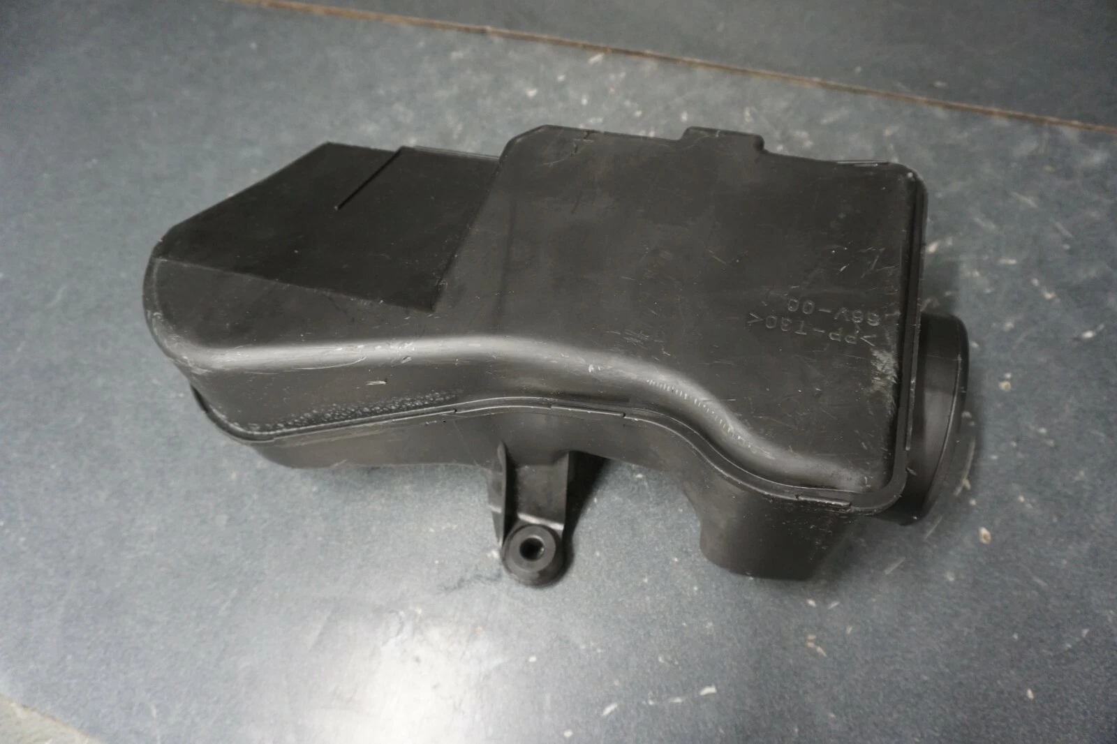 1999-2005 Yamaha OEM Air Intake Silencer Box Freshwater WaveRunner XL 1200