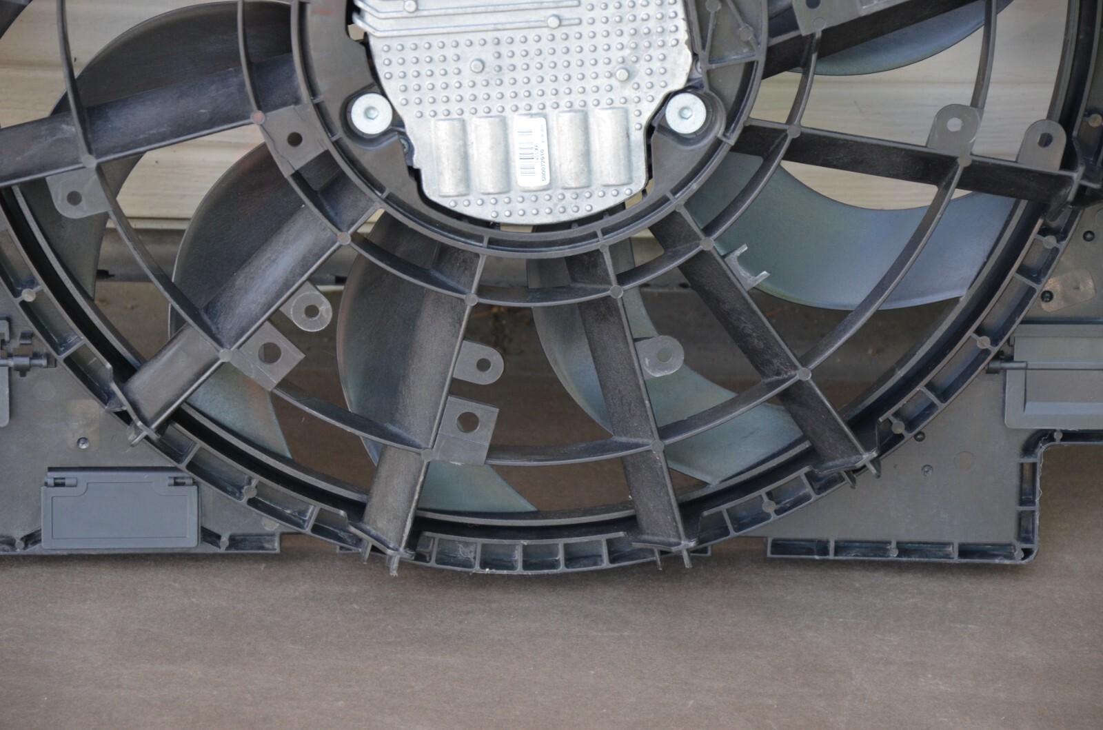 201822 RANGE ROVER VELAR ENGINE RADIATOR COOLING FAN BLADE SHROUD 2.0L