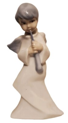Lladro Porcelain Figurine Tengra Angel Playing Instrument Flute Spain