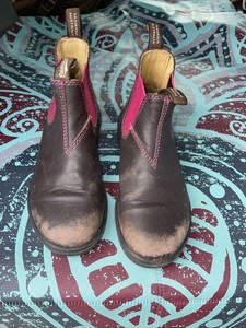 blundstone pink