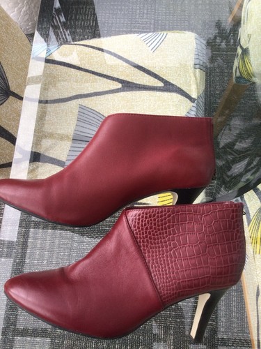 Gorgeous Red Leather Ankle Boots By Diana Ferrari Size 8.5