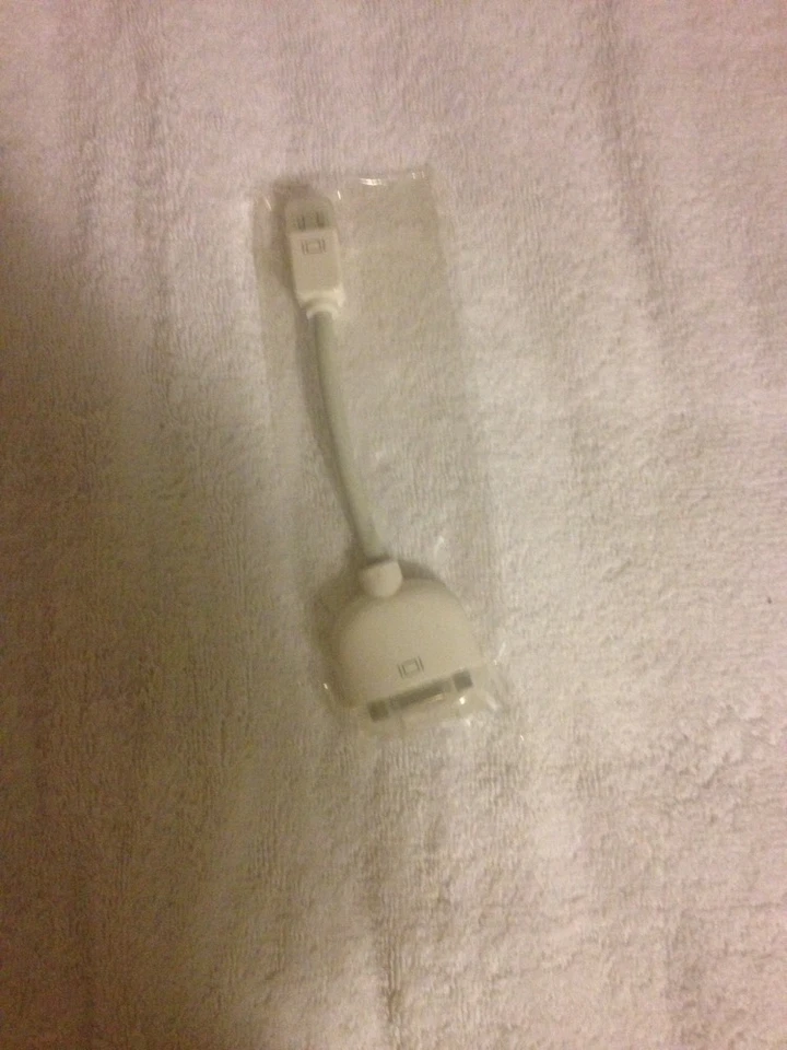 Mini VGA Port to VGA Adapter for Apple iBook eMac Powerbook Display 603-0607 - Image 4 of 4