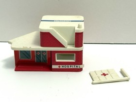 Lot of Vintage Galoob Micro Machines Travel City Pieces Quarry, House, City Hall