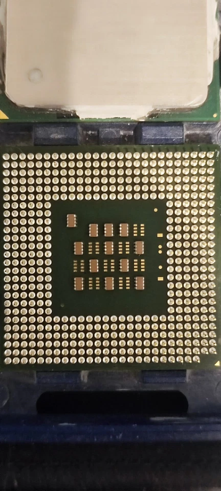 Pentium 4 SL6PK 2.0GHz /512KB/400 FSB Socket 478 Northwood Single Core CPU - Image 2 of 2