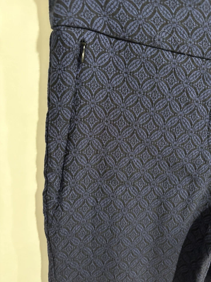 Margaret M Slimming Pants Pull-On Invisible Side Zip Pockets Geometric Navy Sz M - Image 3 of 4