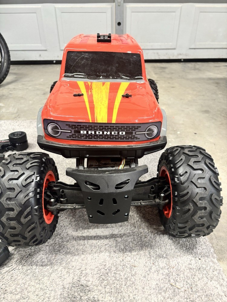 2.4GHz RC Ford Bronco High-Speed 4x4 Off-Road Truck with 150ft Range - Red