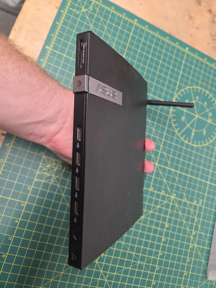 Asus Ebox 1033 Ultra SFF PC - LINUX - Image 3 of 4