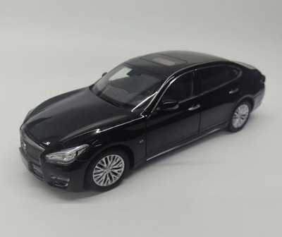 1/18 Infiniti Q70L Q70 Car NISSAN Dealer model Not Autoart Discontinued