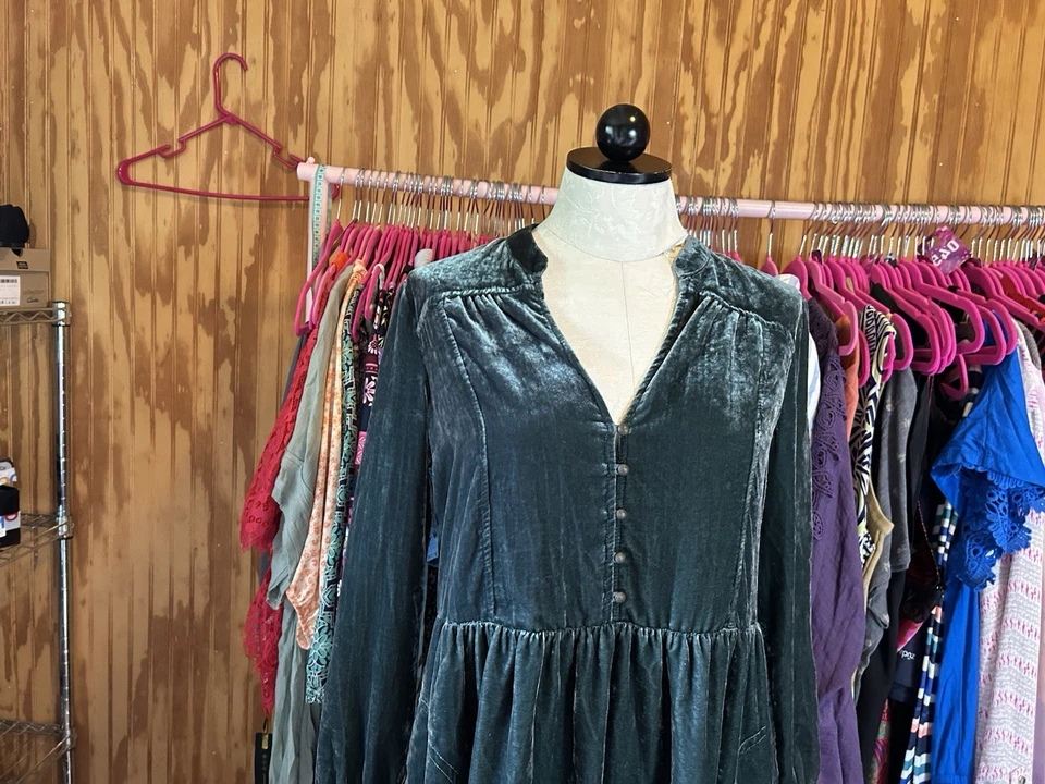 Anthropologie Holding Horse 束腰衬衫连衣裙女式 S 绿色天鹅绒长袖 — 第 4/4 张图片