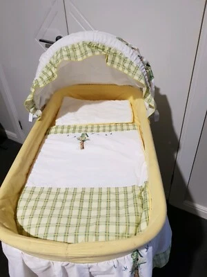 gumtree bassinet