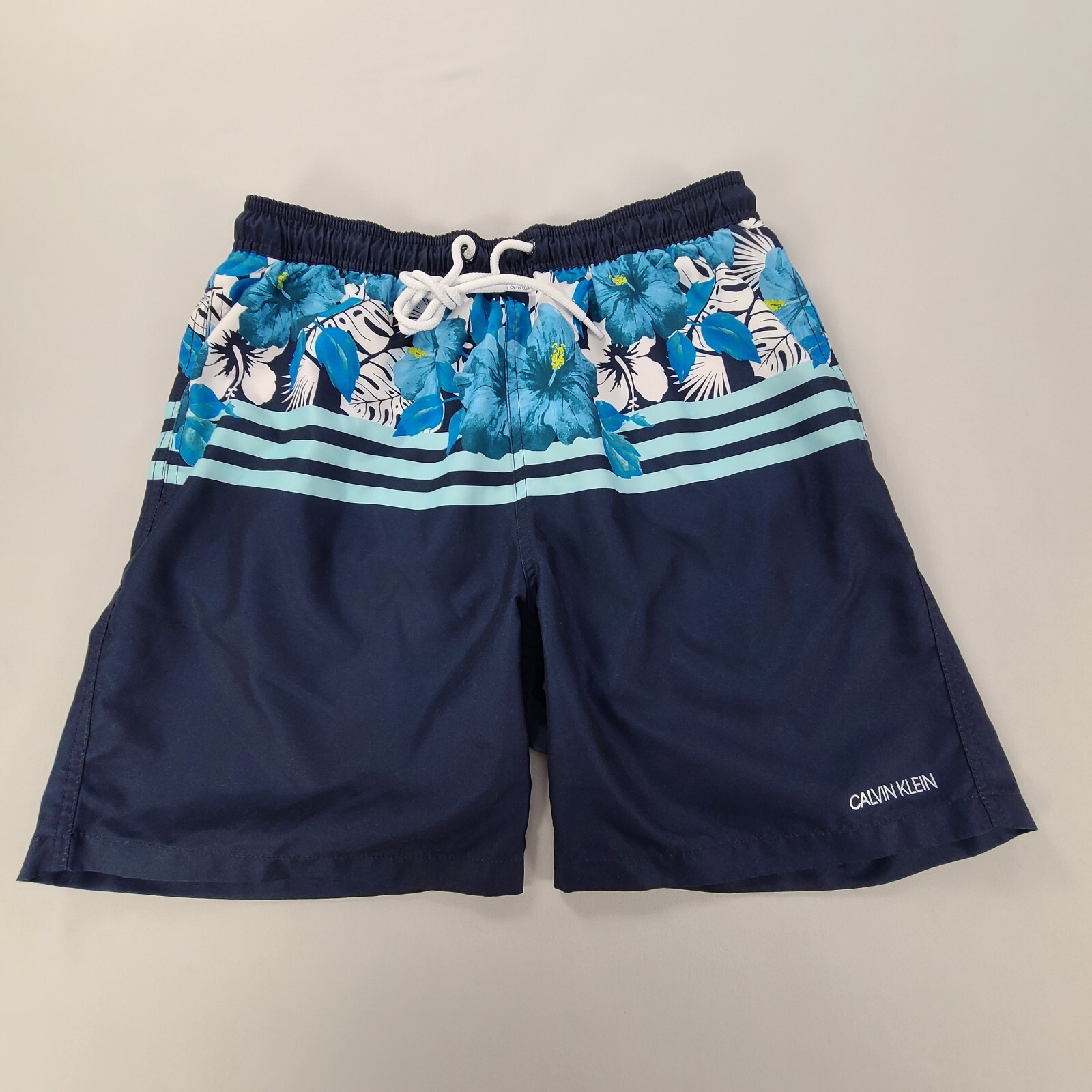 Descubrir 60+ imagen calvin klein mens bathing suits Thptnganamst.edu.vn