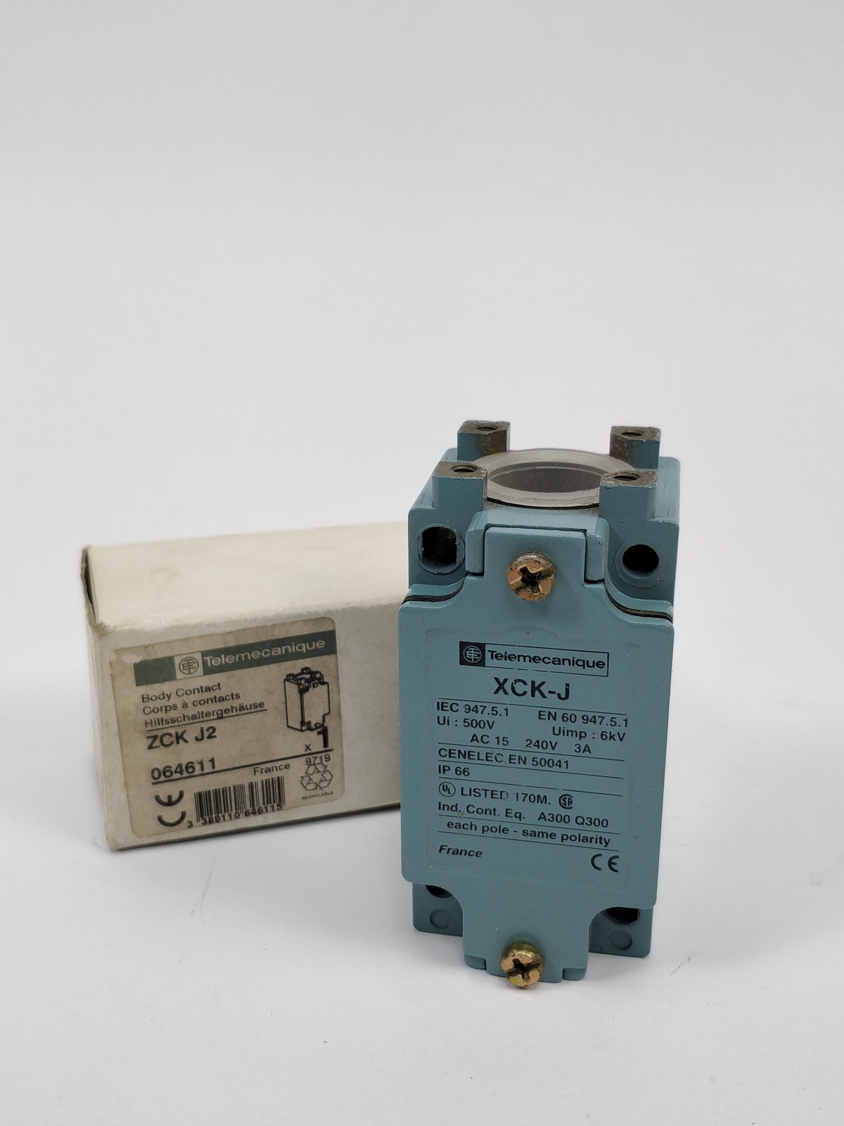 Telemecanique Zck J2 064611 Body Contact AC 15 240V 3A
