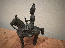 Bronze Krieger auf Pferd Figur 15,5 cm Schwerter Skulptur Sammlerstück