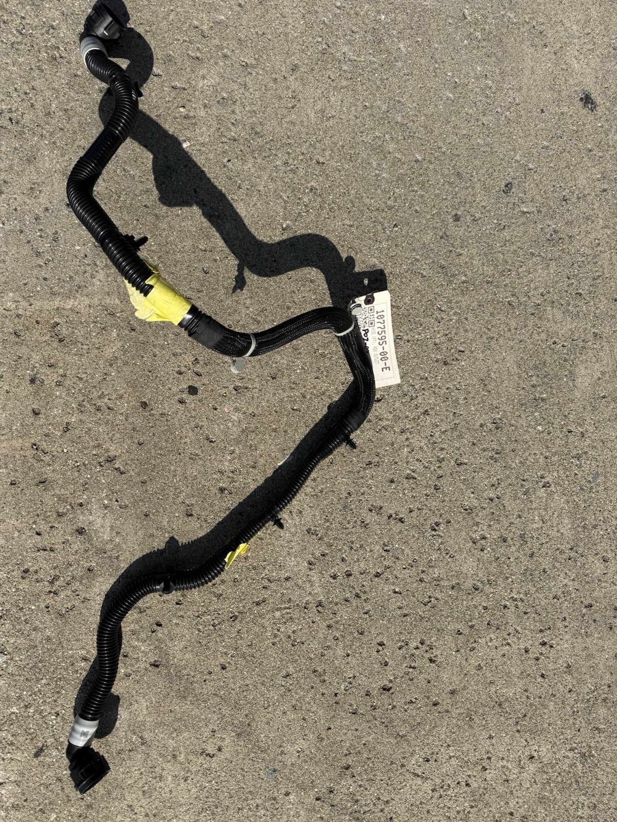 Tesla Model Y 2023 Rear Drive Unit Outlet Hose OEM 1077595-00-E-image