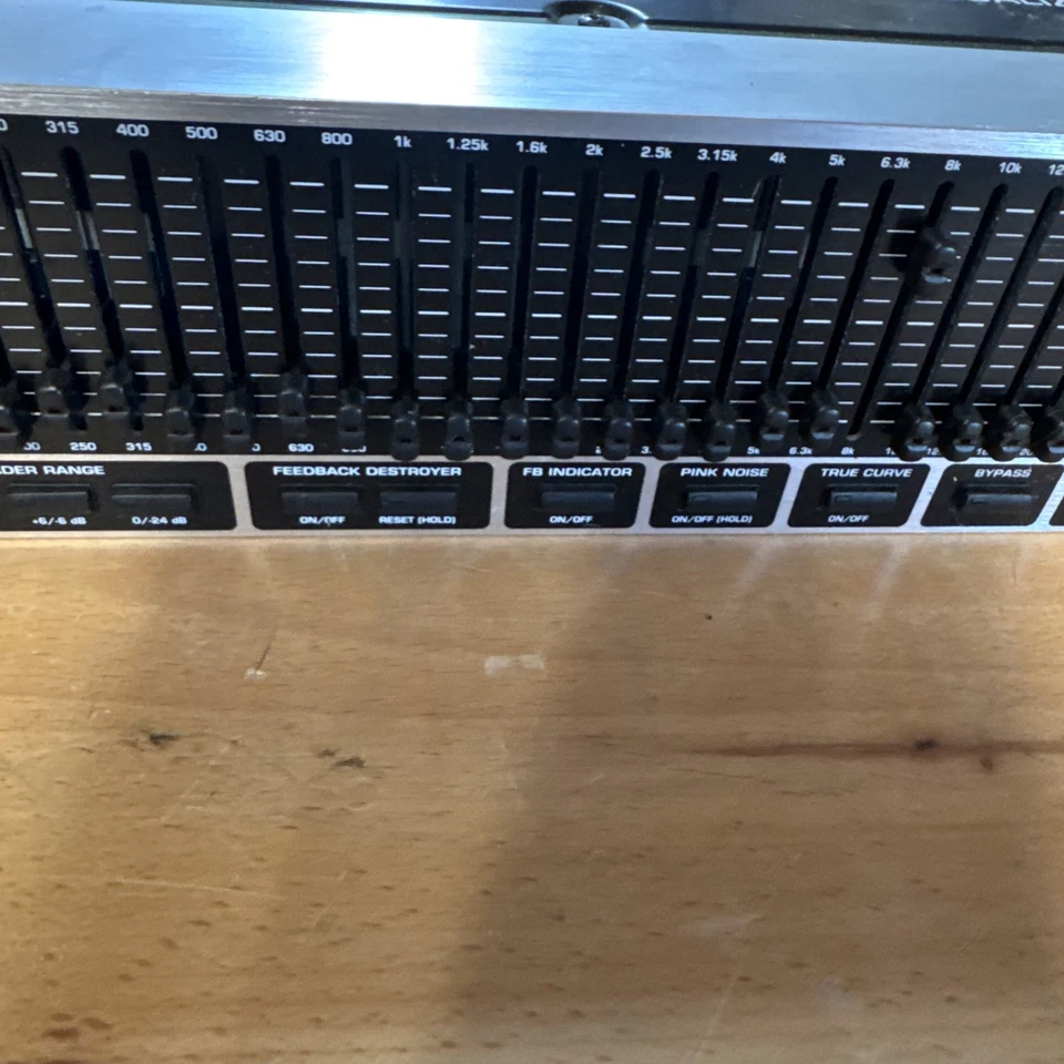 Behringer DEQ1024 2-Channel 31-Band Graphic EQ with Feedback Suppression - Image 4 of 4