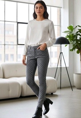 Chanel Quilted Diamond Stitch Womens Denim Gray Cotton Slim Jeans