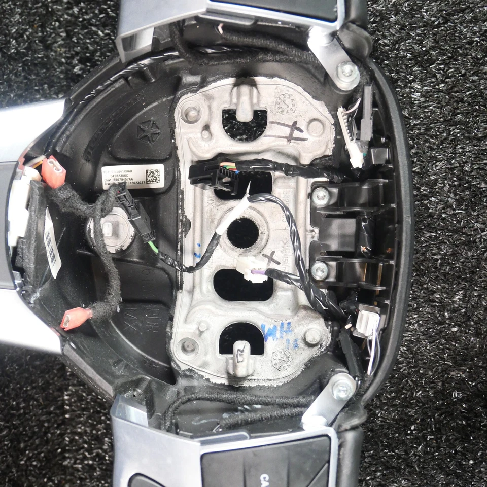 CHRYSLER PACIFICA  Steering Wheel  Black  W/Buttons  2017  2023  55079457AA - Image 3 of 4