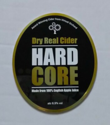 VIRTUELLER ORCHARD CIDERY HARTER KERN TROCKEN ECHTER CIDER PUMPE GRIFF CLIP ABZEICHEN 6,9 % VOL. 
