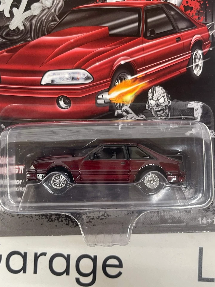 JOHNNY Lightning 1987 年福特野马 GT Dirty Red Racing 1: 64 压铸 Bill Robaey — 第 2/3 张图片