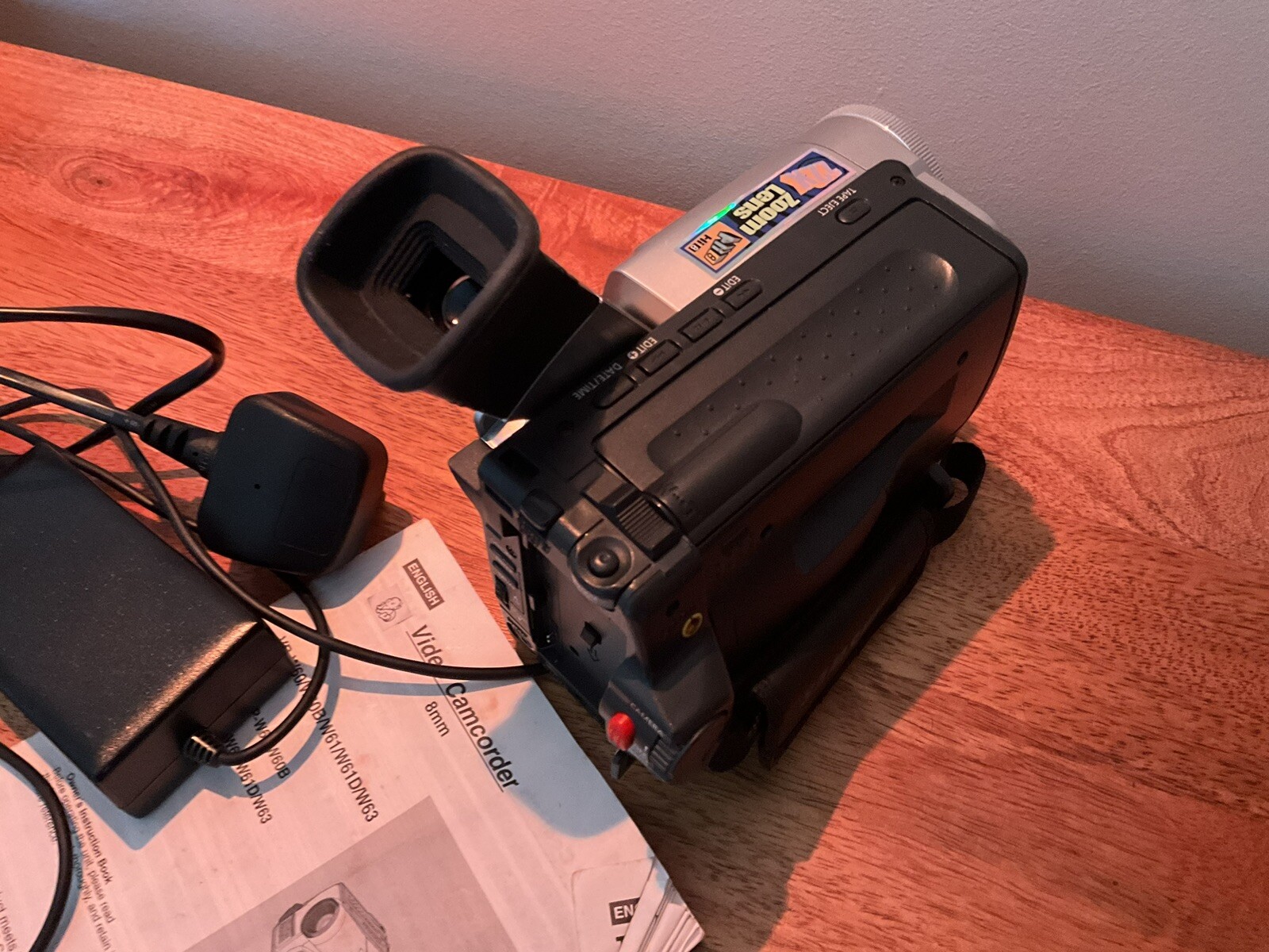 Samsung VPW61D PAL Hi8 Camcorder 500x Digital Zoom eBay