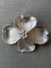 STUART NYE Sterling Silver  925 Vintage Single Flower Petals 1.5” Brooch Pin