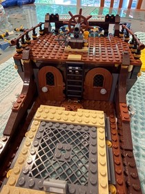 LEGO Pirates: Imperial Flagship (10210) RETIRED 2010 - 100% Complete. Rare.