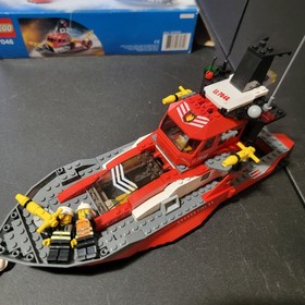 Lego 7046 World City Fire Command Craft 99% Complete with Manual Figures   Box