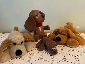 3 VTG 1980's soft Pound Puppies 1 VTG Rub a Dub Doggie