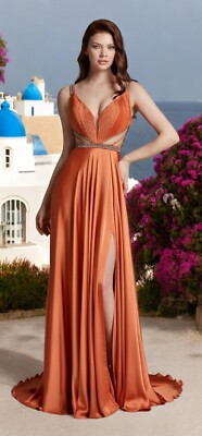 Elegant Orange Pleated Evening Gown   Perfect for Bridesmaids and Special Events
