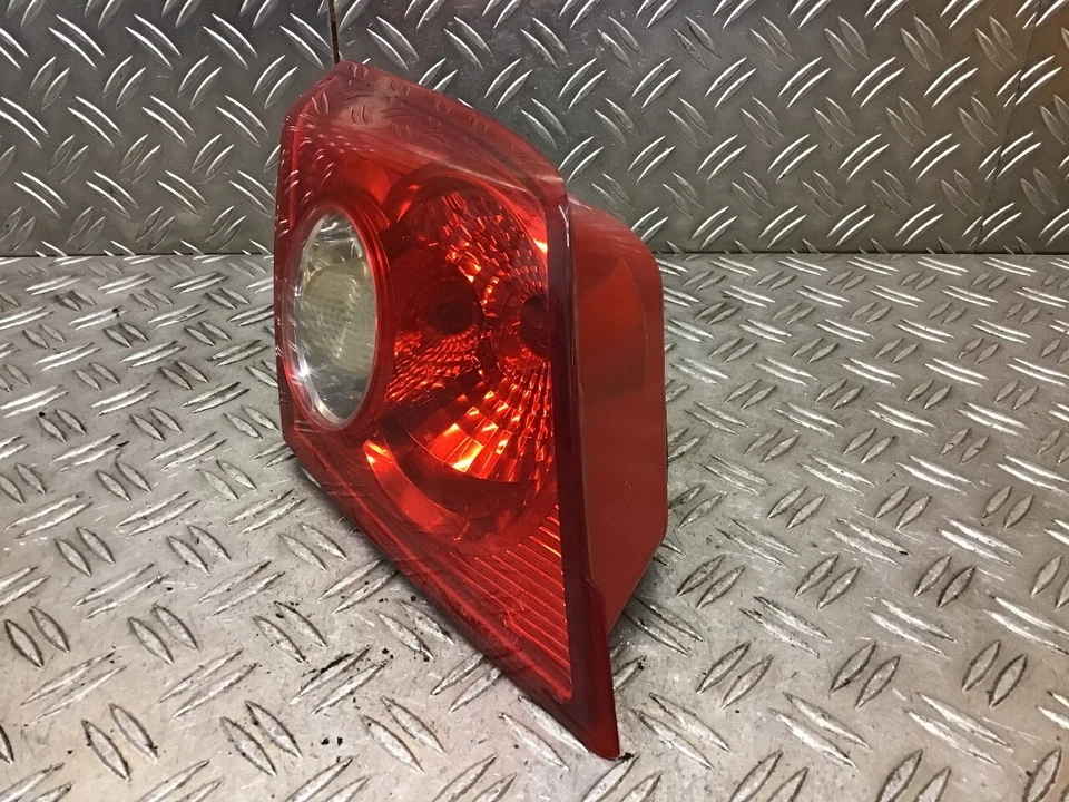Rückleuchte Interior Izquierda Daewoo Lacetti Hatchback (KLAN) 1.8 - Imagen 3 de 4