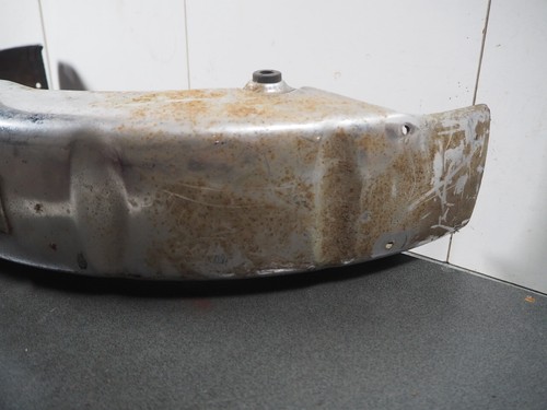 SUZUKI T500 TITAN T 500 - 7505 - 63110-15100 REAR FENDER - Bild 3 von 9
