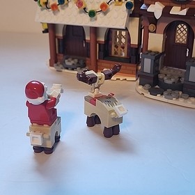 LEGO Creator Expert: Santa's Workshop 10245 Christmas Winter Village incomplete