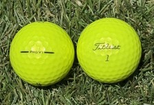 24 NEAR MINT 4A Titleist Pro V1 YELLOW 2025/2026 Golf Balls - FREE SHIPPING