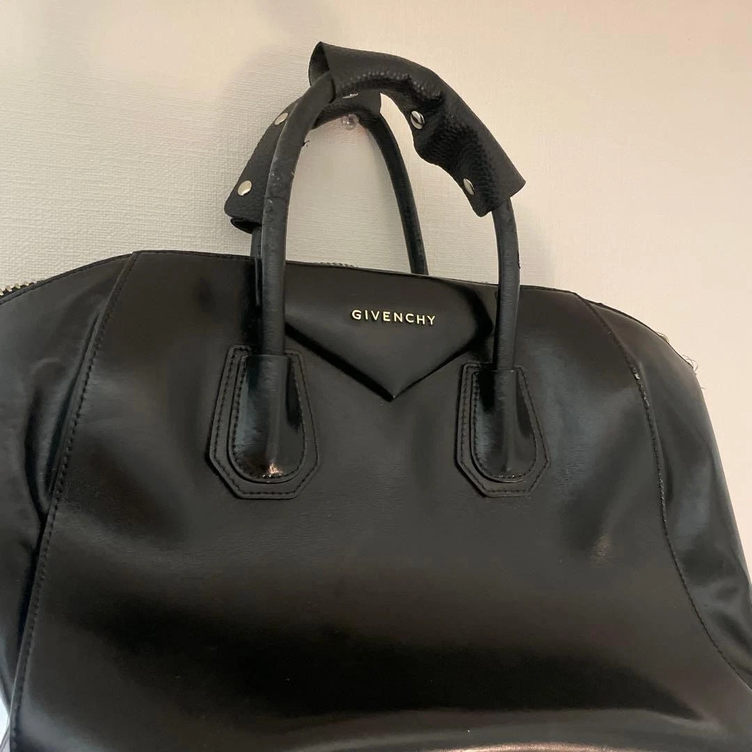 Givenchy — GIVENCHY ​​​​​​​ANTIGONA Authentic Handbag Boston Bag 2Way Shoulder Bag Black