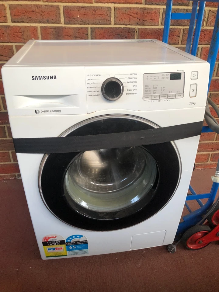Samsung 7.5 kg, front load washing machine WW75J4233GW/SA - image 2 of 4